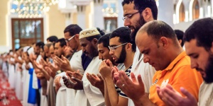 Omar Chatriwala_Making dua