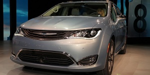 chrysler pacifica CR