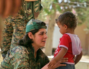 Kurdish YPG Women Fighter, foto: Kurdishstruggle