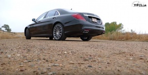 2016_Mercedes-Benz_S550_lr