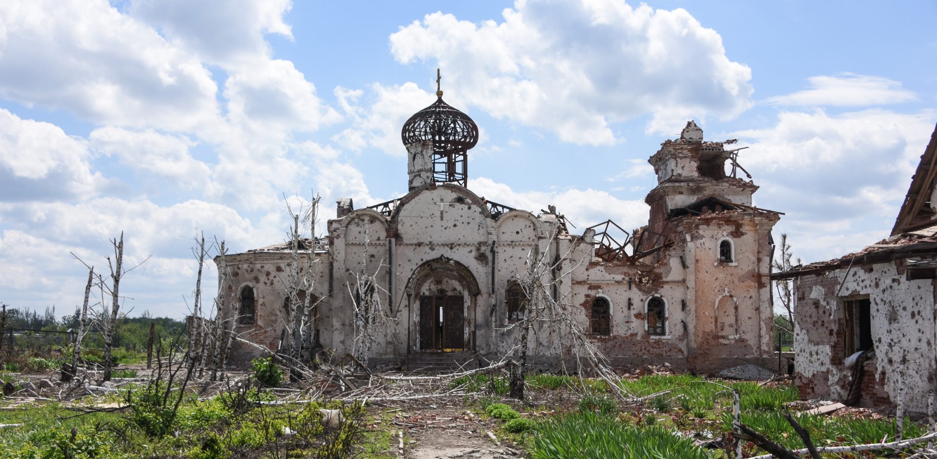 Remains of an Eastern Orthodox church after shelling near Donetsk International Airport e1464008003585