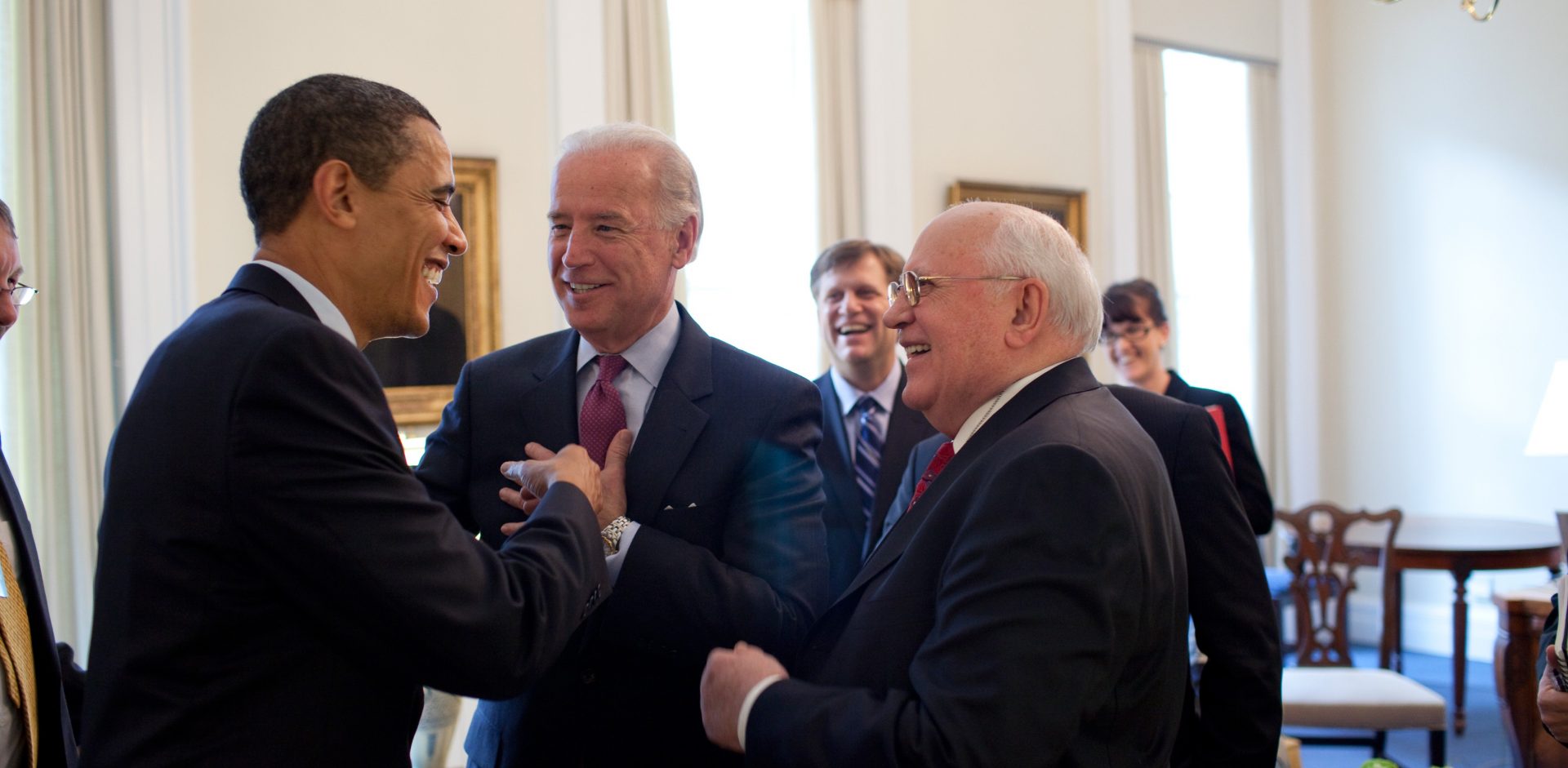 Barack Obama  Joe Biden with Mikhail Gorbachev 3 20.09 e1465196598250