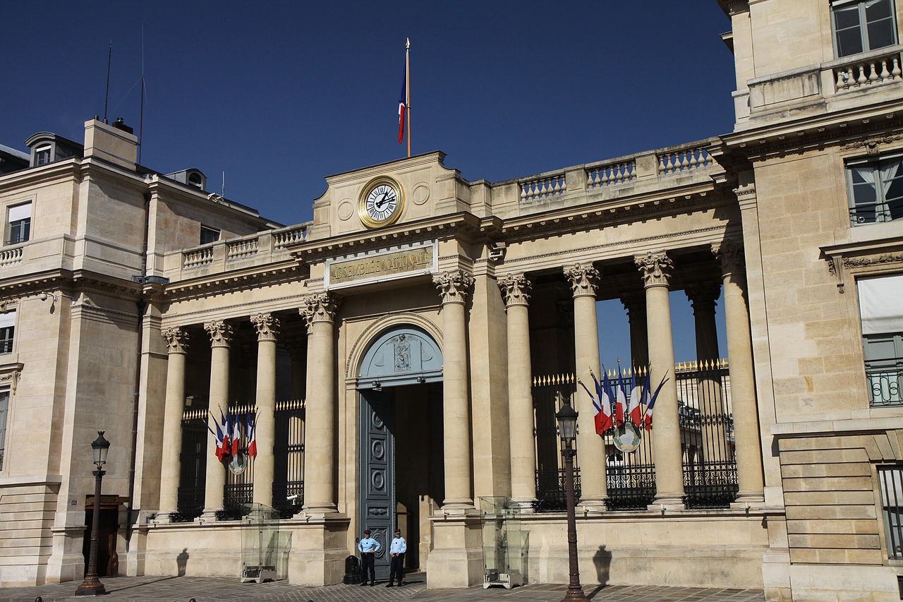 Entrée arrière de lAssemblée nationale donnant sur la place du Palais Bourbon Thesupermat