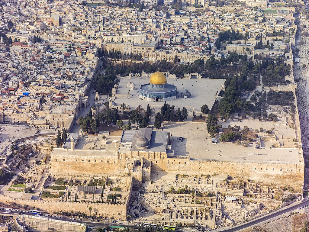 Southern aerial view of the Temple Mount Al Aqsa Mosque photo by Godot13