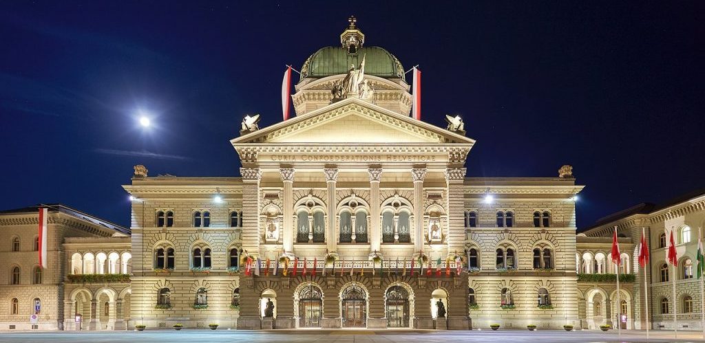 Federal Palace of Switzerland by Axel Tschentscher