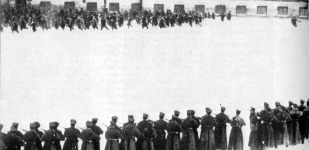 Bloody Sunday in Russia 1905 reconstitution wikimedia commons
