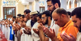 Omar Chatriwala Making dua e1445945208721